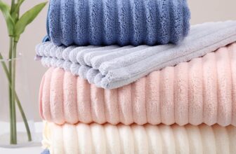 [???]  Bun Kids Shop – Sỉ Lẻ QATE (Thơm Đàm)  ?‍?❤️️?⭐️ Bao ngày e nó mới về Ce ạ.
Khăn tắm sóng nươc siêu thấm hút nha, 4 màu như ảnh ( xanh, xám, kem, hồng)
KT: 70 x 140Chốt đơn: A100 ( 100k/3c hoan hỷ giúp , shares-0✔️ , likes-40❤️️ , date-2024-12-30 16:43:21????????