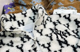 [???] TUẤN TÚ – Hàng Hiệu Xuất Khẩu ? Top1Fashion ?  Hiệu cho bé yêu nhé các mom ơi nhìn màu mê quá luôn ạ dư xịn lại còn full tất thế này thì cực kì hiếm đó ạ , dư sl cực ít cho 3 màu tuỳ màu sẽ có size ạ .  , shares-0✔️ , likes-16❤️️ , date-2024-12-29 18:02:51????????