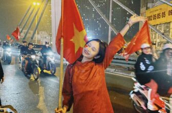 [🆕🇻🇳] Tủ Nhà Mây – Wear Easy. Feel Comfy. Be Happy 👕 Top1Fashion 👗  Hồng Dao Đông đi bão cùng em Mây trong một đêm tràn đầy cảm xúc xx
Cám ơn đội tuyển Việt Nam đã mang Tết về thật sớm trong lòng người hâm mộ.#vietnamvodi , shares-2✔️ , likes-49❤️️ , date-2025-01-06 17:08:25🇻🇳🇻🇳🇻🇳📰🆕