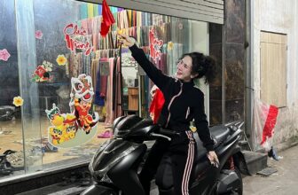 [🆕🇻🇳] Kim Oanh Vũ STORE 👕 Top1Fashion 👗  Việt Nam VÔ ĐỊCH  mãi mãi 1 tình yêu ạ
Quà trưa mai sẽ thông báo công khai tại page nhá mn . Áp dụng cho phiên live đêm mai
Chấm hóng e phần nào
, shares-2✔️ , likes-889❤️️ , date-2025-01-06 06:34:23🇻🇳🇻🇳🇻🇳📰🆕