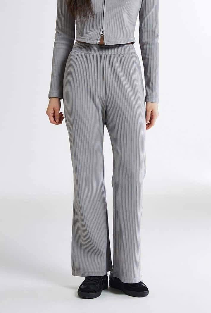 [🆕🇻🇳] Today U wear – thương hiệu đồ tập kết hợp quần áo thường phục (casual wear) 👕 Top1Fashion 👗  𝐀𝐢𝐦𝐞𝐞 𝐂𝐫𝐨𝐩𝐭𝐨𝐩 𝐱 𝐂𝐚𝐬𝐬𝐢𝐞 𝐏𝐚𝐧𝐭𝐬 | 𝐅𝐢𝐧𝐝 𝐘𝐨𝐮𝐫 𝐏𝐞𝐫𝐟𝐞𝐜𝐭 𝐅𝐢𝐭Trẻ trung, năng động nhưng không kém phần nữ tính, Today U Wear mang tới bản phối cực hợp áo 𝐀𝐢𝐦𝐞𝐞 𝐂 , shares-1✔️ , likes-26❤️️ , date-2024-12-31 17:35:18🇻🇳🇻🇳🇻🇳📰🆕