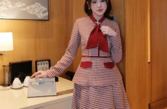 [🆕🇻🇳] The MAGNOLIA 👕 Top1Fashion 👗  “𝐆𝐈𝐆𝐈 𝐒𝐄𝐓” – 𝐇𝐨𝐚̣ 𝐭𝐢𝐞̂́𝐭 𝐜𝐚𝐫𝐨 đỏ trắng, 𝐩𝐡𝐨𝐧𝐠 𝐜𝐚́𝐜𝐡 𝐝𝐚̂̃𝐧 đ𝐚̂̀𝐮 𝐱𝐮 𝐡𝐮̛𝐨̛́𝐧𝐠”
——————
Mang đến vẻ đẹp thanh lịch và thời thượng, phù hợp với khí chất c , shares-1✔️ , likes-3❤️️ , date-2024-12-30 19:37:28🇻🇳🇻🇳🇻🇳📰🆕