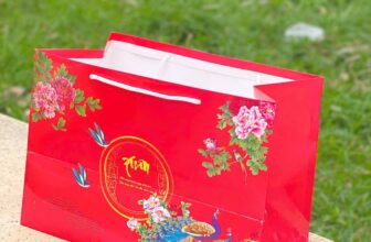 [🆕🇻🇳] Bao Bì Ngọc Anh chuyên cung cấp Túi , in ấn 🎨 Top1Designs ✨  TẾT SUM VẦY VỚI TÚI ĐỰNG QUÀ TẾT ĐẸP
NÂNG TẦM THƯƠNG HIỆU VIỆT
—  Sang Trọng – Lịch Sự – Đa Dạng Màu Sắc  —
Đựng được Trái cây, Quà tetesm khay thuyền  , shares-0✔️ , likes-0❤️️ , date-2024-12-31 02:32:34🇻🇳🇻🇳🇻🇳📰🆕