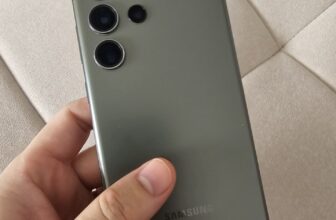 [🆕🇻🇳] Điện thoại xách tay Hàn quốc Công Dung ♥️️ Top1Shop 🛍️  Còn cây e bán rẻ nốt. S23u titan, hình thức xước phẩy chút viền như ảnh. Máy zin pin trâu, màn 2k-120hz, cam siêu nét zoom 100x, cấu hình cao vút snap 8gen , shares-0✔️ , likes-4❤️️ , date-2024-12-30 20:48:36🇻🇳🇻🇳🇻🇳📰🆕