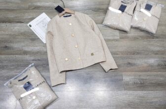 [🆕🇻🇳] Xuất Xịn Zara Mango (Jolie Shop) 👕 Top1Fashion 👗  E sót chiếc sz L
Dạ gấm màu sang nhức nách các Bác ui
Tone be đậm tây dã man, vừa lạ vừa sang. Màu siêu hiếm
500k
, shares-0✔️ , likes-2❤️️ , date-2025-01-02 20:00:05🇻🇳🇻🇳🇻🇳📰🆕