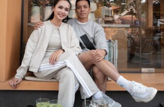 [🆕🇻🇳] Adidas Việt Nam 👕 Top1Fashion 👗  Gia đình Văn Quyết gói trọn sự thoải mái trong từng khoảnh khắc cùng adidas Essentials. Chỉ cần đơn giản, nhẹ nhàng, là đủ để tận hưởng mọi ngày cuối năm.  , shares-1✔️ , likes-127❤️️ , date-2024-12-31 02:15:01🇻🇳🇻🇳🇻🇳📰🆕