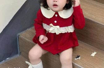 [🆕🇻🇳] Tommy baby – Quần áo sơ sinh & trẻ em 🧑‍🧒❤️️👶⭐️ Gom #119k Body Tết bé gái ( k kèm phụ kiện ạ )Mê chứ ê kéo dài luôn ạchiếc body đỏ phối ren tiểu thư cưng xỉu . Chất nhung mềm sờ mướt tay mặc cực t , shares-0✔️ , likes-5❤️️ , date-2024-12-31 16:49:03🇻🇳🇻🇳🇻🇳📰🆕