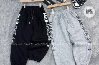 [🆕🇻🇳]  CHUNKids.vn – (Chun Kids )-Cửa hàng quần áo sơ sinh & trẻ em 🧑‍🧒❤️️👶⭐️ Xót mấy bao nỉ lót lông, lại có cả nhung tăm lót lông luôn các Mom ơiii… Tranh thủ vợt lẹ giùm em nè
Size từ 20->45kg tuỳ mẫu ạ
Chấm (•) inbox để mẹ Chu , shares-0✔️ , likes-25❤️️ , date-2025-01-02 01:14:57🇻🇳🇻🇳🇻🇳📰🆕
