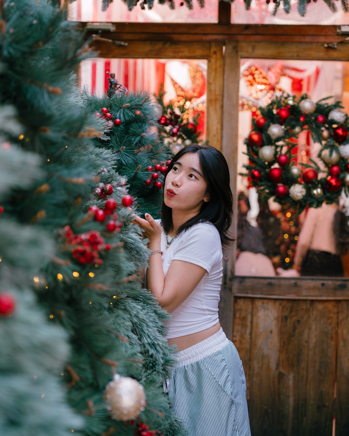 [☕️🇻🇳] Khóm Coffee & Tea 🥤 Top1Coffee ☕️  𝐆𝐢𝐚 𝐡𝐚̣𝐧 𝐭𝐡𝐞̂𝐦 𝐭𝐡𝐨̛̀𝐢 𝐠𝐢𝐚𝐧 𝐜𝐡𝐨 𝐦𝐮̀𝐚 đ𝐨̂𝐧𝐠
Bữa giờ, nhiều bạn hỏi Khóm lắm luôn ấy, là bên Khóm còn concept Noel hong, bạn chưa , shares-1✔️ , likes-10❤️️ , date-2024-12-31 04:08:58🇻🇳🇻🇳🇻🇳📰🆕