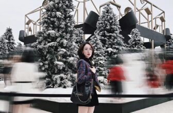 [🆕🇻🇳] H’allure – “If you’re an open book, there’s no allure.” – Alexander McQueen 👕 Top1Fashion 👗  𝐂𝐔𝐒𝐓𝐎𝐌𝐄𝐑 𝐅𝐄𝐄𝐃𝐁𝐀𝐂𝐊Những chiếc áo khoác tweed có sự đan xen của các sắc màu nổi bật luôn là một thách thức đầy thú vị cho người mặc. Để tôn lên vẻ đẹp độc  , shares-1✔️ , likes-140❤️️ , date-2024-12-31 19:00:12🇻🇳🇻🇳🇻🇳📰🆕