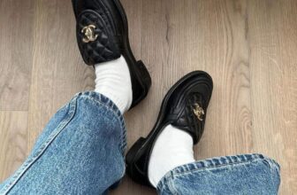 [🆕🇻🇳] Wellcome to CHIC HOUSE by CHIC VNXK 👕 Top1Fashion 👗  Vẻ đẹp retro cổ điển kết hợp với một chút biến tấu độc đáo điểm khuy cài hợp kim cao cấp, “Chiếc” loafer nhà CH¥N€L sẽ góp phần nâng tầm outfit của các nàn , shares-0✔️ , likes-0❤️️ , date-2024-12-31 22:35:50🇻🇳🇻🇳🇻🇳📰🆕