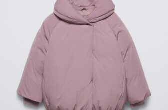 [???] Store86-Hàng hiệu xuất khẩu  ? Top1Fashion ?  Áo khoác kid Zara
– Các sản phẩm của Zara đã không còn quá xa lạ với các ba mẹ với những chuỗi cửa hàng trải dài khắp mọi nơi trên thế giới.
– Sắp đến Tết  , shares-1✔️ , likes-1❤️️ , date-2025-01-02 16:39:54????????