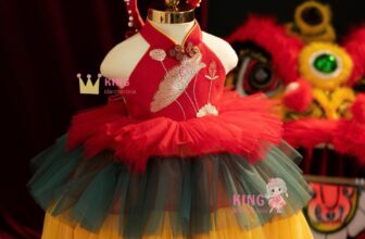 [🆕🇻🇳] KING Xưởng Đầm Công Chúa – Chuyên Váy Công Chúa Cao Cấp, nhận may theo yêu cầu, chuyên Sỉ và Lẻ 🧑‍🧒❤️️👶⭐️  Tone đỏ cho bé yêu – Rực rỡ cả năm mới!Váy công chúa thiết kế 2025 dành riêng cho các bé gái từ 1-7 tuổi, có nhận may riêng với bé size lớn.
Chất liệ , shares-0✔️ , likes-4❤️️ , date-2025-01-02 06:03:12🇻🇳🇻🇳🇻🇳📰🆕