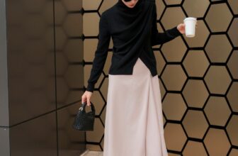 [🆕🇻🇳] SIXDO is a fashion brand founded by fashion designer DOMANHCUONG 👕 Top1Fashion 👗  𝐓𝐮𝐫𝐭𝐥𝐞𝐧𝐞𝐜𝐤 𝐖𝐨𝐨𝐥 𝐁𝐥𝐨𝐮𝐬𝐞Cuối tuần xuống phố thật sành điệu chỉ với 2 tông màu trung tính đơn sắc nhưng vẫn nổi bật tựa như fashionista. Thiết kế áo len cổ  , shares-0✔️ , likes-83❤️️ , date-2025-01-04 23:26:01🇻🇳🇻🇳🇻🇳📰🆕