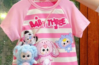 [🆕🇻🇳] Mermaid Kids  (Nàng tiên cá nhỏ)- Thời trang cao cấp cho bé 🧑‍🧒❤️️👶⭐️ HOT HIT BÉ BA SIÊU YÊUHình ba em Bé Ba được yêu thích nhất – bé mê lắm nha mom
Chất liệu cotton kẻ hồng siêu mềm kết hợp tơ óng phần chân – quá xịn
Màu h , shares-0✔️ , likes-1❤️️ , date-2025-01-03 20:41:48🇻🇳🇻🇳🇻🇳📰🆕