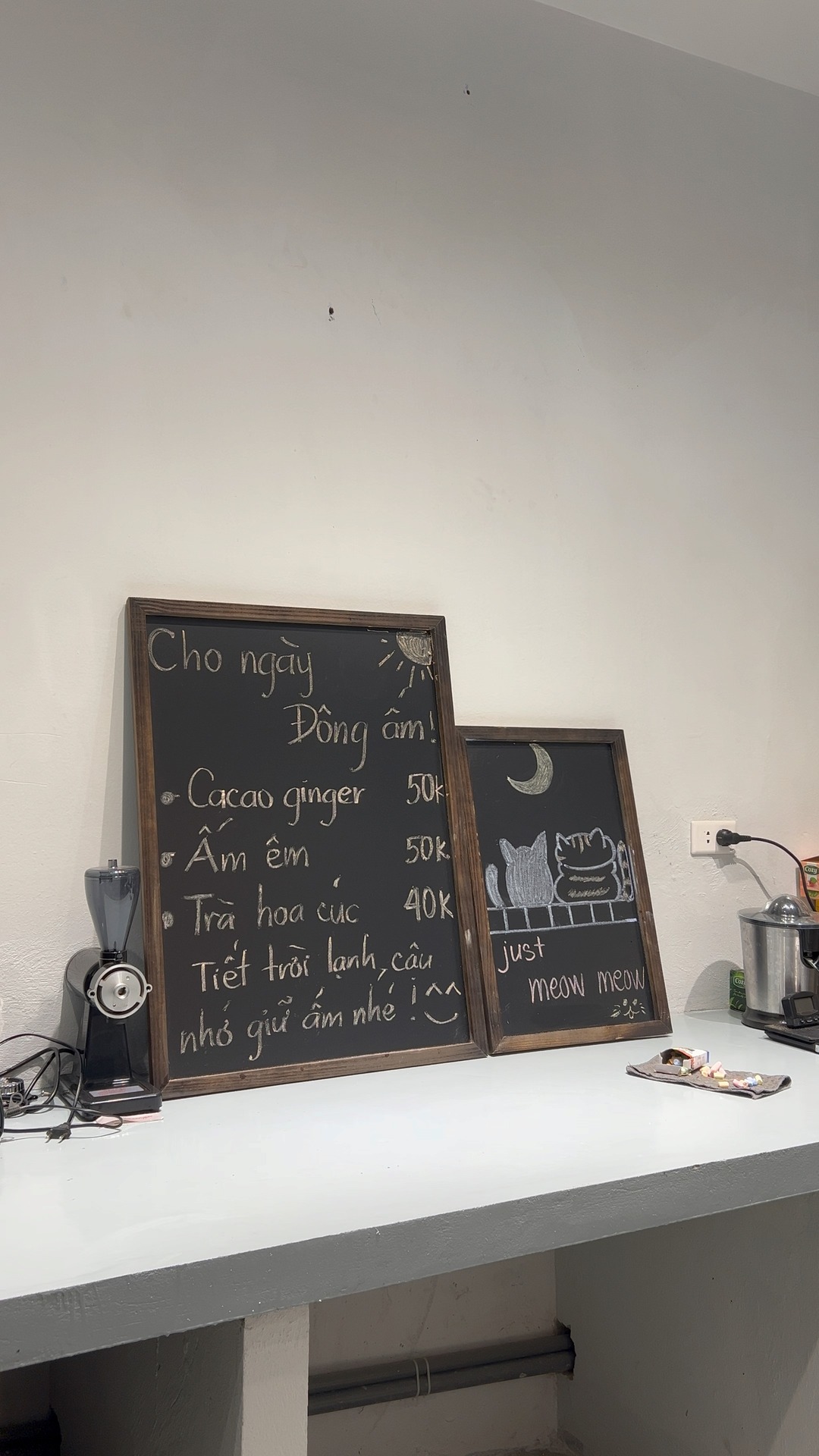 [☕️🇻🇳] 90’s Home – 100% Coffee bean, 100% Passion, Happy every day 🥤 Top1Coffee ☕️ Một ngày dưới hiên nhà của tiệm và ngồi lười nhác như chú mèo!!!
#90sHomecoffe #90sHome #cafe #coffee ________________________
Số 142, ngõ 167 Tây Sơn, Đốn , shares-0✔️ , likes-4❤️️ , date-2025-01-02 20:13:07🇻🇳🇻🇳🇻🇳📰🆕