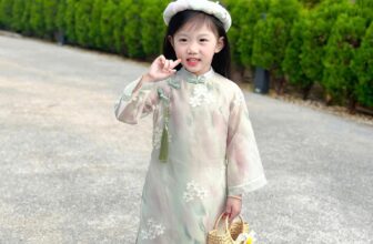 [🆕🇻🇳] ULACHOI’S OFFICIAL STORE – “ĐẸP VÀ CHẤT” 😎❤️️⭐️  Tuyết Mai – Nhẹ nhàng như gió xuân, thanh tao như giọt sương sớmMàu xanh ngọc trong trẻo, kết hợp chất liệu tơ cao cấp mềm mịn, ôm nhẹ dáng bé yêu.
, shares-1✔️ , likes-2❤️️ , date-2025-01-04 18:52:07🇻🇳🇻🇳🇻🇳📰🆕