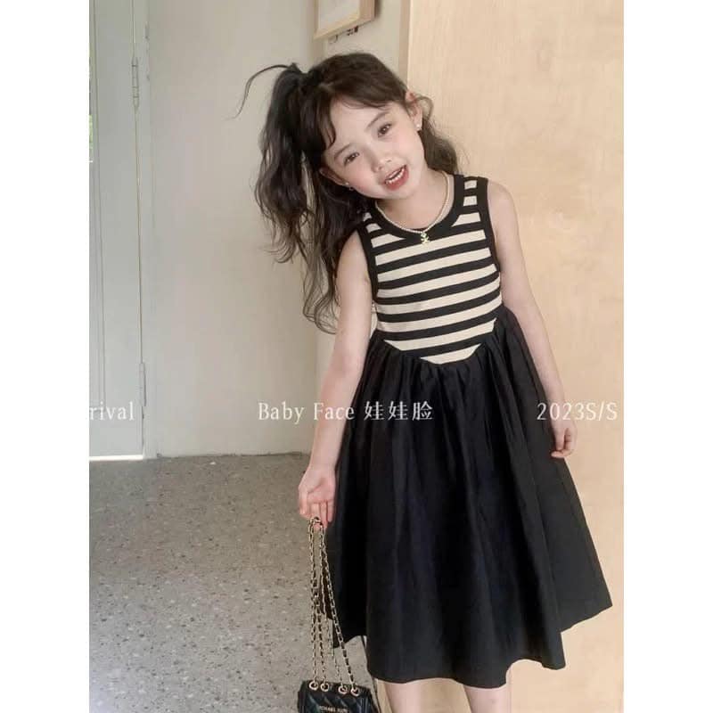 [🆕🇻🇳]  LUV MICHI – Thời trang trẻ em cao cấp 🧑‍🧒❤️️👶⭐️ Váy yếm nhung gỗ đính thủ công 550k sale còn 250k. Sale siêu siêu lỗ, quá rẻ cho 1 em váy thiết kế đính kết xinh thế này ạ
Size 9-13kg
, shares-0✔️ , likes-2❤️️ , date-2025-01-03 16:28:01🇻🇳🇻🇳🇻🇳📰🆕