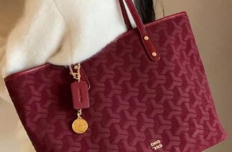 [🆕🇻🇳] Hello Kids – Hàng xuất xịn cho bé 😎❤️️⭐️ BST TẾT nhà Chio’2ND em bắt đầu ra mắt rồi đâyyyTÚI TOTE ĐỎ ĐẸP NHỨC CÁI NÁCHĐúng là hàng Tết nên sl có hạn và cực nhanh hết nên cả nhà ơi tranh thủ , shares-1✔️ , likes-54❤️️ , date-2024-12-31 22:11:03🇻🇳🇻🇳🇻🇳📰🆕