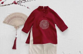 [🆕🇻🇳] Bắp Xinh Shop – Thời Trang Của Bé 🧑‍🧒❤️️👶⭐️ Áo dài bé trai cách tân mẫu nào cũng đẹp mê
Chất liệu mềm mại, thân thiện da bé
Hàng bên em có sẵn, ship liền ạ!!!
————————————— , shares-0✔️ , likes-5❤️️ , date-2025-01-02 19:27:08🇻🇳🇻🇳🇻🇳📰🆕