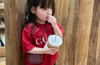 [🆕🇻🇳]   Cầu Vồng – Thế Giới Của Mẹ – Chuyên quần áo baby Quảng Châu, VNXK, hàng Thương hiệu 🧑‍🧒❤️️👶⭐️ Gucci hot ko kém adlv các mẹ ơi, áo phông e vẫn gom đều nhé mnÁo bé #109kkk
Áo bme #149kkk
(Cả cặp giảm 15kkkk)E gửi các bác bảng sz tham khảo
80-8-1 , shares-0✔️ , likes-37❤️️ , date-2025-01-03 16:50:41🇻🇳🇻🇳🇻🇳📰🆕