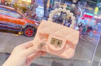 [???]  Thời trang trẻ em SamBon Kids  ?‍?❤️️?⭐️ Chương trình khuyến mãi đặc biệt dành riêng cho áo dài xuân yênGiá 350k/ set áo, quần, bờm
Tặng kèm túi xách ngọc
Mua tại đây, shares-0✔️ , likes-0❤️️ , date-2025-01-03 17:52:43????????