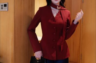 [🆕🇻🇳] The MAGNOLIA 👕 Top1Fashion 👗  𝑳𝑨𝑴𝑬𝑹 𝑽𝒆𝒔𝒕
———
Mang sắc đỏ thuần cuốn hút và rực rỡ, áo “Vest Lamer” là hiện thân của sự sang trọng và quyến rũ mà mọi quý cô công sở đều mong muốn sở , shares-3✔️ , likes-7❤️️ , date-2025-01-03 16:56:12🇻🇳🇻🇳🇻🇳📰🆕