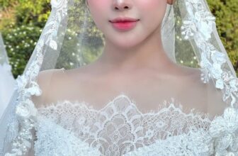[🆕🇻🇳] LOU Wedding Studio 🤵🏻 Top1Wedding 👰🏻  DIỆN MẠO CÔ DÂU NGÀY TRỌNG ĐẠI TỪ LOUCô dâu xinh đẹp rạng rỡ trong những layout makeup làm nên thương hiệu của LOU. Chúng tôi – Một ekip cùng nhau vì mục , shares-0✔️ , likes-2❤️️ , date-2025-01-04 03:31:08🇻🇳🇻🇳🇻🇳📰🆕