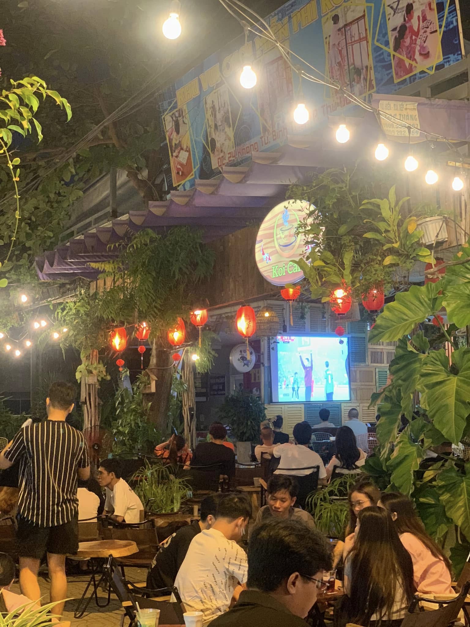 [☕️🇻🇳] Koilands Coffee 🥤 Top1Coffee ☕️ ĐỪNG QUÊN CHÚNG TA CÓ HẸN NGÀY MAI CÙNG ĐỘI TUYỂN VIỆT NAM NHÉ
Ngày mai, ngày 5/1 đội tuyển bóng đá Việt Nam có trận lượt về vớ , shares-4✔️ , likes-8❤️️ , date-2025-01-05 03:38:19🇻🇳🇻🇳🇻🇳📰🆕