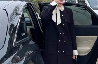 [🆕🇻🇳] COCOMAY – Design Store – Thương hiệu Thời trang – Công sở, Sự kiện 👕 Top1Fashion 👗   THANH LỊCH VÀ HIỆN ĐẠI VỚI VÁY DÁNG SUÔNGMột thiết kế tối giản nhưng đầy cuốn hút, phù hợp cho mọi dịp:
Cổ tròn, đệm vai, dài tay – Thanh lịch và sang , shares-1✔️ , likes-3❤️️ , date-2025-01-02 17:45:33🇻🇳🇻🇳🇻🇳📰🆕