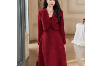 [🆕🇻🇳]  Shop Mẹ Cún – Cửa hàng quần áo sơ sinh & trẻ em 🧑‍🧒❤️️👶⭐️ 𝐒𝐡𝐨𝐩𝐞𝐞:
𝗟𝗮𝘇𝗮𝗱𝗮:
Áo sơ mi công sở nữ LAVENDER vải lụa hana mềm mịn màu đỏ đô sang chảnh
Thiết kế được cách điệu cổ khiến bộ trang phục trở nên mới lại hơn , shares-0✔️ , likes-6❤️️ , date-2025-01-05 18:52:43🇻🇳🇻🇳🇻🇳📰🆕