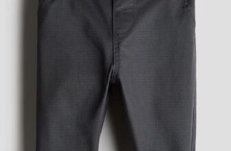 [???]  Tủ mẹ Kate – Shop quần áo trẻ em chuẩn Authentic  ?‍?❤️️?⭐️ Chiếc quần diện Tết vừa thoải mái, vừa cân đủ style đây ạ240k/c
Size: 9/12m, 12/18m, 18/24m, 2/3y, 3/4y
————————————
Shop chỉ  , shares-0✔️ , likes-0❤️️ , date-2025-01-04 22:52:34????????