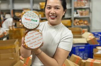 [🆕🇻🇳] Khô Bò Đặc Sản Củ Chi 🍔 Top1Food 🍜  LOA LOA LOA
Nhà Tatsy vừa chuyển đổi seal mới 2 màu anh chị ơi
Nhận hàng kiểm tra 3 bước giúp em:
1 : Bill trên thùng có thông tin người gửi rõ ràng
2  , shares-0✔️ , likes-3❤️️ , date-2025-01-07 08:08:57🇻🇳🇻🇳🇻🇳📰🆕