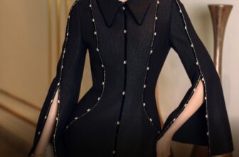 [🆕🇻🇳] CHANCOS-Đẳng Cấp Thượng Lưu – thương hiệu thời trang thiết kế cao cấp 👕 Top1Fashion 👗  𝐓𝐈𝐀𝐍𝐈𝐍𝐄 𝐃𝐑𝐄𝐒𝐒 | 𝐑𝐄𝐆𝐈𝐍𝐀 𝐆𝐑𝐀𝐙𝐈𝐀Đầm cổ wing thanh thoát, tay dài xẻ duyên dáng, ôm sát cơ thể như một tác phẩm nghệ thuật, tôn vinh những đường cong quyến r , shares-0✔️ , likes-1❤️️ , date-2025-01-03 15:53:52🇻🇳🇻🇳🇻🇳📰🆕