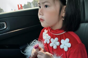 [🆕🇻🇳]  ĐỨC HỮU BABY – Chuyên buôn bán áo quần trẻ em 🧑‍🧒❤️️👶⭐️ Ta nói noá đỉnh nè
Size 10-42kg nhé quý zị
Mặc áo dài ĐỨC HỮU BABY rồi ko muốn mặc áo nào nữa nẹĐẹp xịn nét cănggHàng có sẵn tại ĐỨC HỮU BABY
, shares-0✔️ , likes-6❤️️ , date-2025-01-05 22:23:09🇻🇳🇻🇳🇻🇳📰🆕