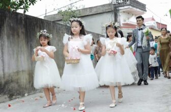 [🆕🇻🇳] Pokid – Chuyên hàng xuất xịn 🧑‍🧒❤️️👶⭐️ Giày công chúa. Xinh, dễ đi. Đi học, đi chơi đều được nha các mẹ!
Sắp Tết rồi, mã này cũng còn vài đôi nên em sale cho hết nhé!
Có 2 màu: trắng và hồngSz , shares-0✔️ , likes-0❤️️ , date-2025-01-05 17:58:09🇻🇳🇻🇳🇻🇳📰🆕