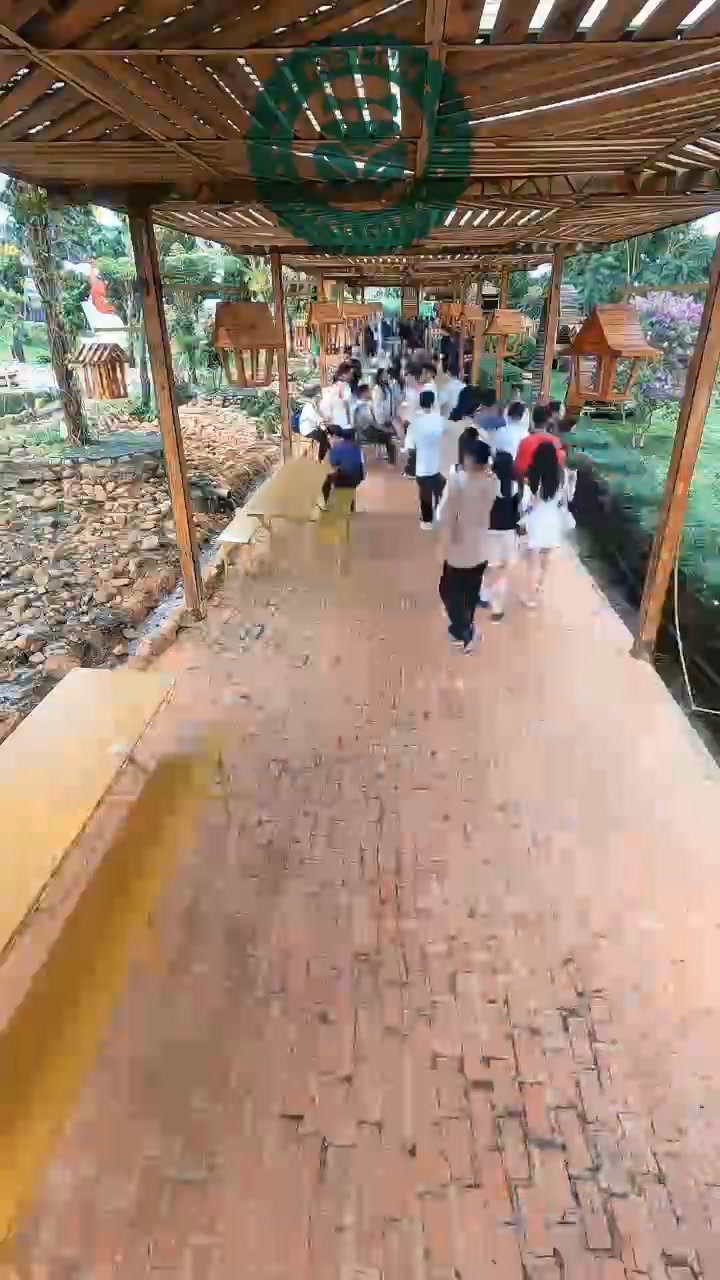 [☕️🇻🇳] Mê Linh Coffee Garden 🥤 Top1Coffee ☕️  Khởi đầu năm mới, tràn đầy năng lượng khi được sự tin yêu của công ty cùng khách hàng đã dành cho Mê Linh .
Một chiếc video  , shares-0✔️ , likes-10❤️️ , date-2025-01-04 18:13:14🇻🇳🇻🇳🇻🇳📰🆕