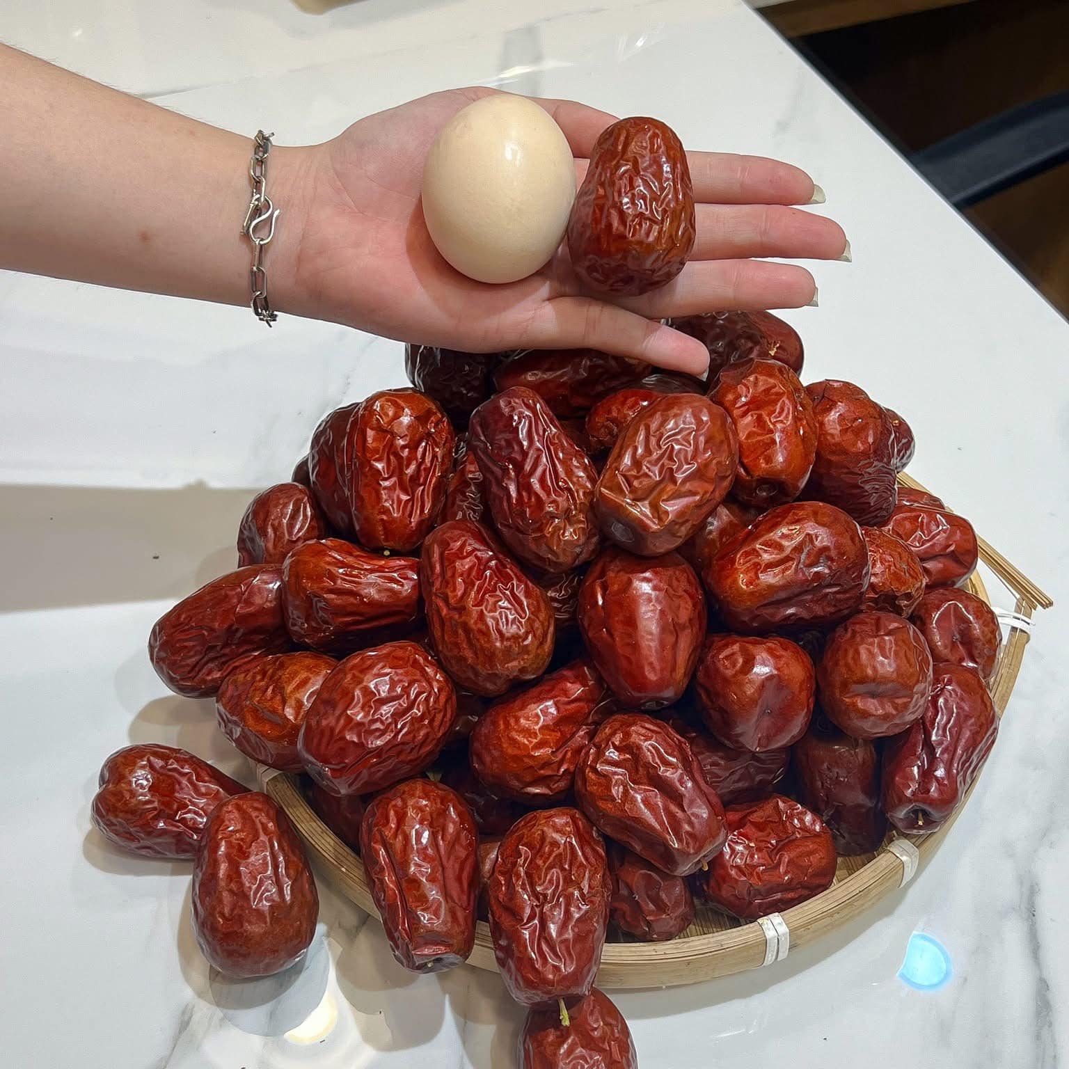 [🆕🇻🇳] Ba Thức Food chuyên cung cấp Sỉ & Lẻ các sản phẩm đặc sản ngon của vùng miền, đặc biệt là khô bò TN 🍔 Top1Food  🍜  Táo Hòa Điền – Ngon, bổ, dưỡng, tiện lợi cho mọi gia đình!

 Với công nghệ sấy khô hiện đại, táo giữ trọn vẹn hương vị thơm ngon, giòn tan mà vẫn bảo toàn , shares-0✔️ , likes-3❤️️ , date-2025-01-04 20:36:52🇻🇳🇻🇳🇻🇳📰🆕