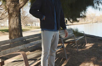 [???] Store86-Hàng hiệu xuất khẩu  ? Top1Fashion ?  Quần jogger nam Andar
– Ngon-Bổ-Rẻ cho 1 em quần jogger siêu nhẹ mà lại siêu ấm để anh em mặc mùa đông này là quá hợp lí. 
– Chất vải mềm mịn, lông cừu nhẹ , shares-1✔️ , likes-0❤️️ , date-2025-01-05 16:24:01????????