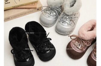 [🆕🇻🇳]  Penguin Bebe – Chuyên order cho bé 🧑‍🧒❤️️👶⭐️ Boot nhũ Bling bling mix lông ba tone màu cho bé gái. Penguin có size nhí cho các bé chân từ 12cm đổ lên số lượng ít thui các mom đặt gạch sớm hàng về trướ , shares-0✔️ , likes-1❤️️ , date-2025-01-05 02:22:47🇻🇳🇻🇳🇻🇳📰🆕