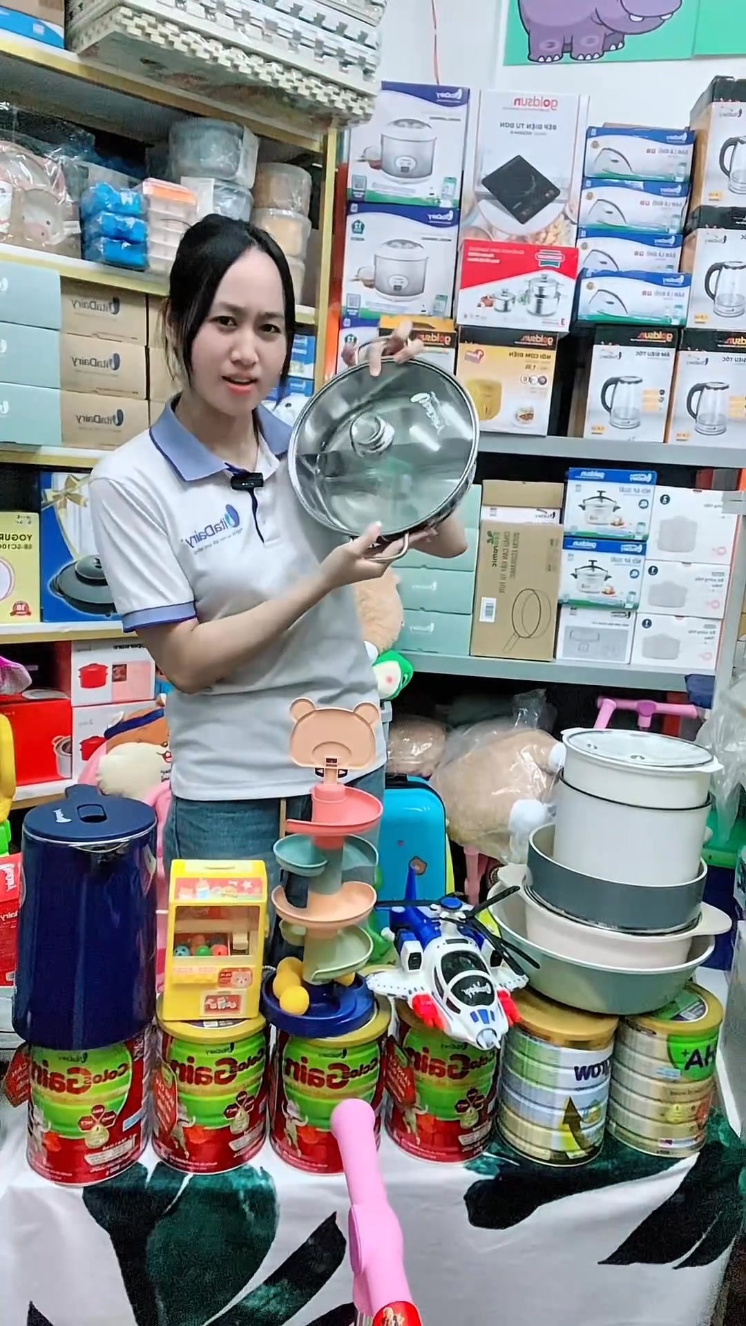 [🆕🇻🇳]  PHÚC KHANG BABY HOUSE – Chuyên thời trang trẻ em xuất khẩu, tã, sữa, combo đi sinh, phụ kiện cho bé 🧑‍🧒❤️️👶⭐️ Chuan bị săn deal hời giá sốc nhé các mom yêu ơi, khung giờ là 19h – 21gio nhé. #mevabephuckhang #tangcan #tangđekhang #giatot #viral_video #vitadairy #tan , shares-0✔️ , likes-4❤️️ , date-2025-01-04 01:50:10🇻🇳🇻🇳🇻🇳📰🆕