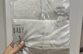 [???]  Tủ mẹ Kate – Shop quần áo trẻ em chuẩn Authentic  ?‍?❤️️?⭐️ Tông 3 màu cơ bản nhất và cũng dễ mặc nhất cho cả bé trai và bé gái. Đây là set hợp gu nhiều chị ưa sự đơn giản, sáng, nhã nhặn400k/set
Size: 0/3m, 3/6 , shares-0✔️ , likes-0❤️️ , date-2025-01-08 00:08:48????????