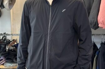 [🆕🇻🇳] The Gate – VNXK 👕 Top1Fashion 👗  Lên kệ khoác gió Golf cực xịn nhà Vôn.Víc form Hàn siêu đẹp cho các anh đây ạ  Chất liệu đẹp mê ly mà mặc trời này hợp lắm luôn ạ  Web~6củ nhưng nhà em ch , shares-0✔️ , likes-1❤️️ , date-2025-01-06 23:10:53🇻🇳🇻🇳🇻🇳📰🆕