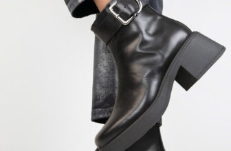 [???] Sai Gon Factory Outlet  ? Top1Fashion ?  Dorah là đôi boots cổ ngắn phong cách hàng ngày với thiết kế mạnh mẽ và hiện đại.
– Chất liệu: Da thật màu đen
– Mũi giày vuông, đường may tinh tế ,khóa k , shares-0✔️ , likes-0❤️️ , date-2025-01-09 16:00:05????????