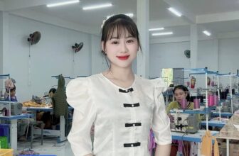 [🆕🇻🇳] THỜI TRANG KIM LOAN- RẺ – ĐẸP – CHẤT LƯỢNG 👕 Top1Fashion 👗  Cùng chào đón siêu phẩm mới Thời Trang Kim LoanBÀ BA Cổ tròn tay nhún vai , Tay Loe Lỡ
Chất liệu Áo vải gấm 2 da quần vải T , shares-5✔️ , likes-473❤️️ , date-2025-01-06 01:51:05🇻🇳🇻🇳🇻🇳📰🆕