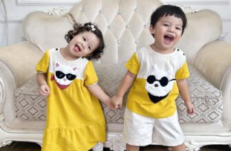 [🆕🇻🇳]  MONGU KIDS  thời trang thiết kế và phụ kiện trẻ em 🧑‍🧒❤️️👶⭐️ COOL CAT
Mongu lên thêm mẫu đầm có tay con cho mẹ thêm lựa chọn ạ .MONGU nhận đơn may đến hết ngày 10/1 mẹ nhé
Chất liệu : vải thô cara à linen. Chấ , shares-1✔️ , likes-22❤️️ , date-2025-01-05 18:35:35🇻🇳🇻🇳🇻🇳📰🆕