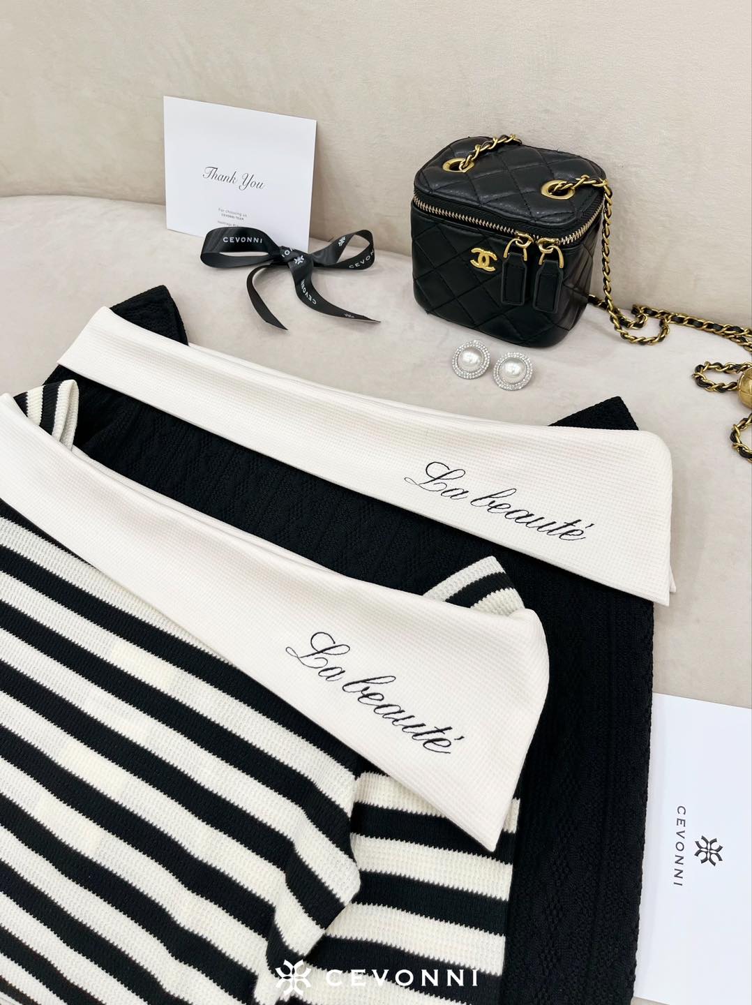 [🆕🇻🇳] CEVONNI 👕 Top1Fashion 👗  𝟓𝟎% 𝐎𝐅𝐅: 𝐁𝐄𝐒𝐓-𝐒𝐄𝐋𝐋𝐄𝐑 | 𝐋𝐀 𝐁𝐄𝐀𝐔𝐓𝐄́ 𝐓𝐎𝐏SALE 50% hot hit gây bão tạo CEVONNI: La Beauté Top cả 2 phiên bản đen và sọc ngang!Ưu đãi có 1 – 0 – 2 này chỉ dà , shares-0✔️ , likes-5❤️️ , date-2025-01-08 03:00:54🇻🇳🇻🇳🇻🇳📰🆕