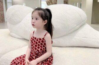 [???]  Ruby Kid – Thời Trang Trẻ Em Cao Cấp  ?‍?❤️️?⭐️  Ước gì có con gái, tha hồ điệu cho nàng.
………
#vaybegai
#quanaotreemquangchau
#thoitrangtreem
#quanaotreem
#damtreem
#xuhuong
, shares-1✔️ , likes-6❤️️ , date-2025-01-10 04:01:08????????