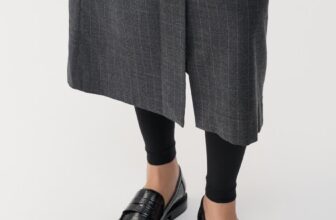 [???] Sai Gon Factory Outlet  ? Top1Fashion ?  𝑳𝒐𝒂𝒇𝒆𝒓 𝑽𝒂𝒈𝒂𝒃𝒐𝒏𝒅
Loafer Amina là đôi giày lười cổ điển phù hộ với mọi trang phục. Kiểu dáng tinh tế được chế tác từ da thật màu đen bóng, phần mũi giày t , shares-0✔️ , likes-0❤️️ , date-2025-01-09 02:00:25????????