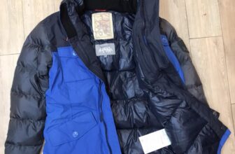 [🆕🇻🇳] Medaudo – CHUYÊN BÁN BUÔN SỐ LƯỢNG LỚN HÀNG THỜI TRANG VIỆT NAM 👕 Top1Fashion 👗  Lại tìm thấy sót kho 1 chú lông vũ đi tuyết vừa nhẹ vừa đay ấm cho nam size 110. Tầm 80-95kg vừa.
có tí lỗi bạc sáng ở tận trên vai nên em Sêu 60% luôn. 1 , shares-1✔️ , likes-0❤️️ , date-2025-01-06 03:04:07🇻🇳🇻🇳🇻🇳📰🆕